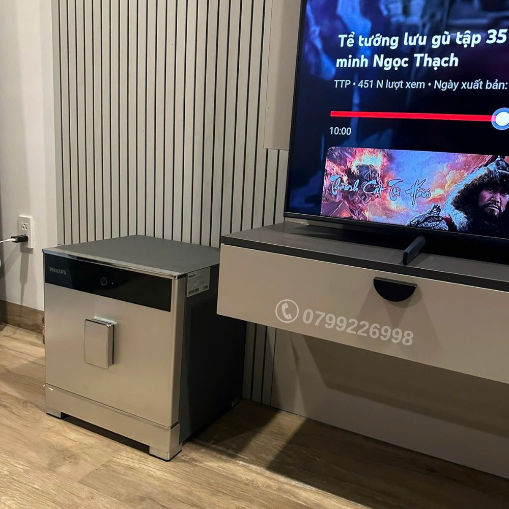 Két sắt Philips SBX701-4B0